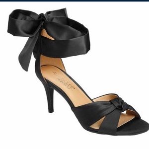 NEW IN BOX - Aérosoles Market sandals sz 9